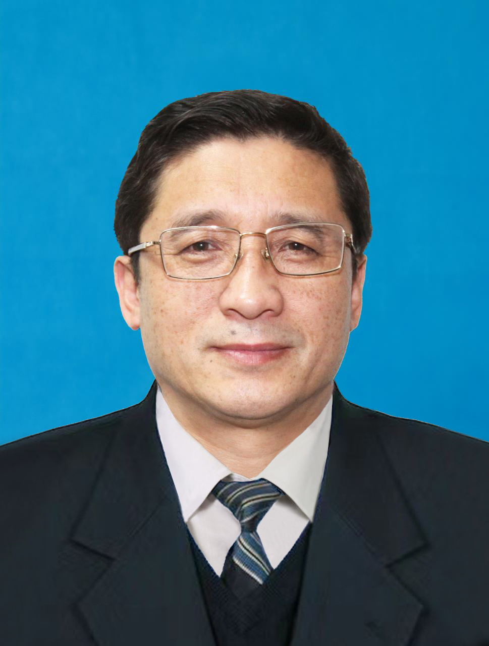 董成