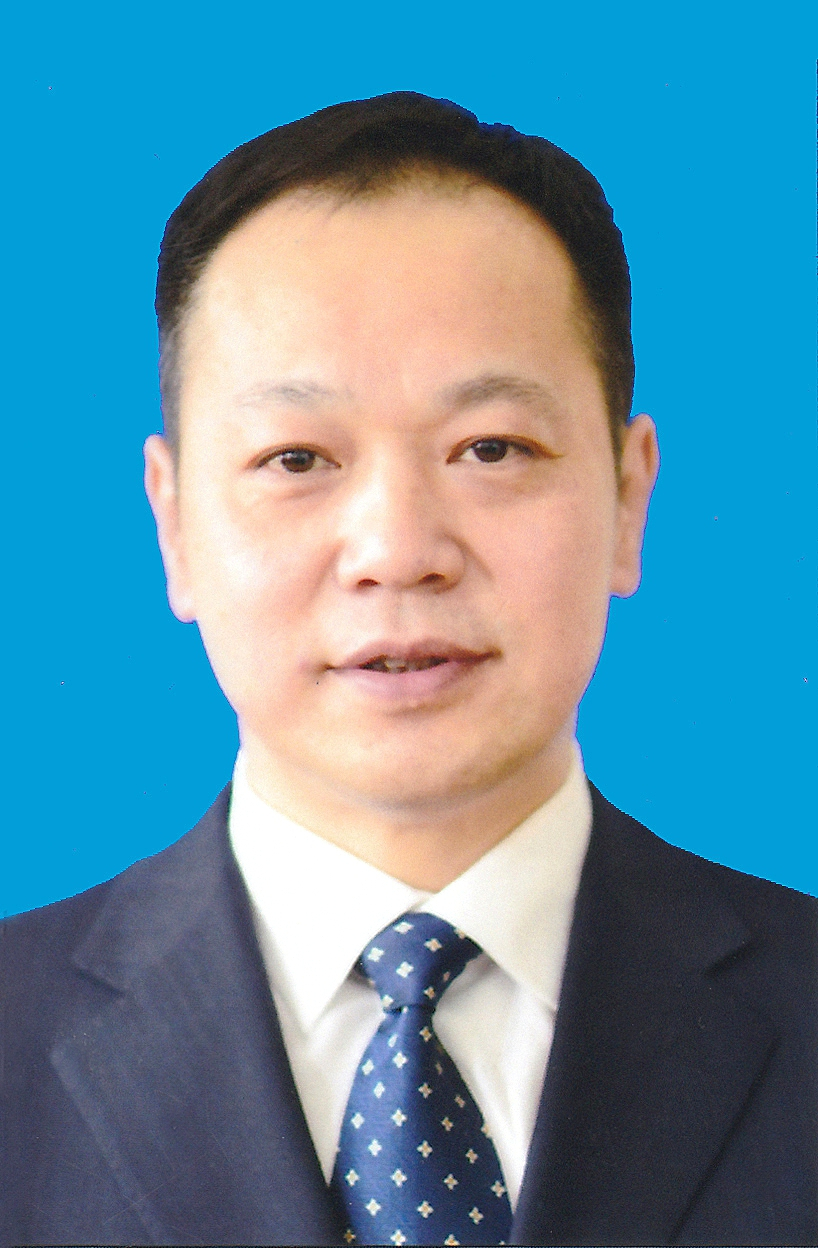 王震